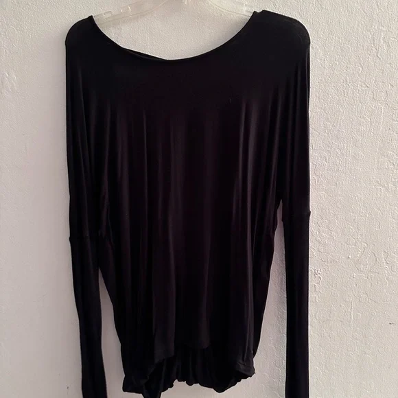 Forever 21 Black Long Sleeve Top - Picture 1 of 3